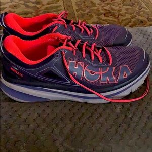 HOKA BONDI 4